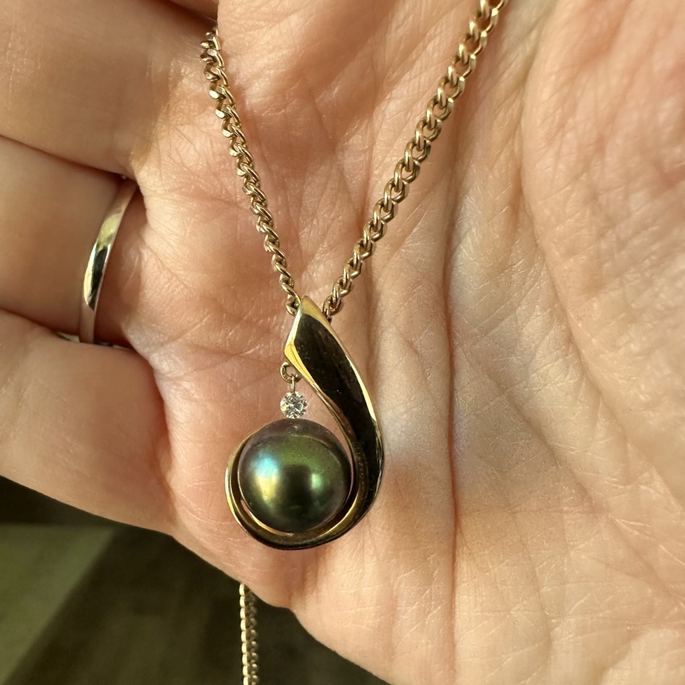 Vintage Na Hoku Tahitian Pearl Pendant